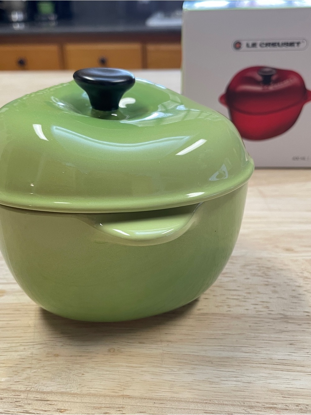 Le Creuset Apple Stoneware Cocotte - Light Green “Palm” with Black Knob